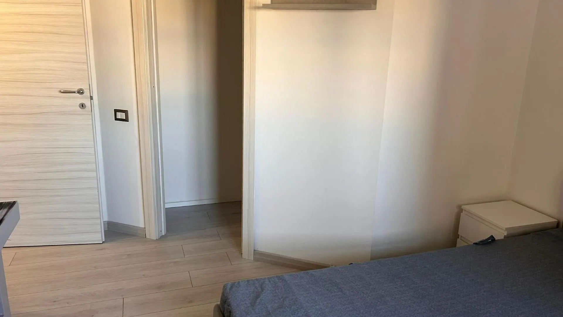 Gasthuis Chromotherapy Room 2 Con Bagno Privato Monserrato